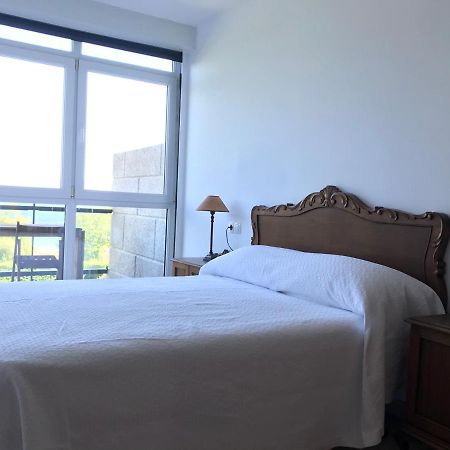 Apartamento con terraza primera linea de playa Finisterre Exterior foto