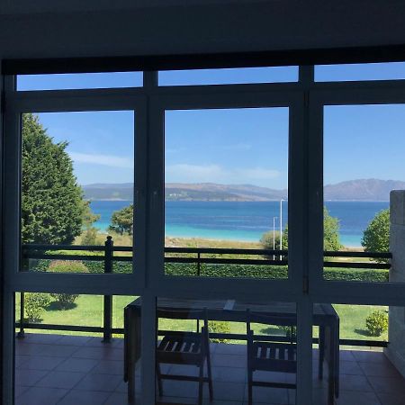Apartamento con terraza primera linea de playa Finisterre Exterior foto
