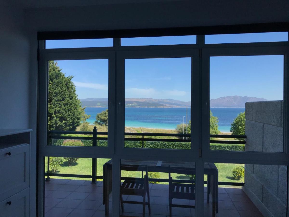 Apartamento con terraza primera linea de playa Finisterre Exterior foto